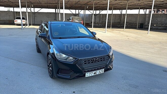 Hyundai Accent-14