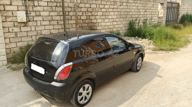 Kia Rio-5