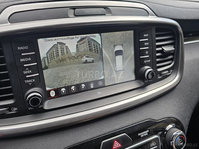Kia Sorento-14