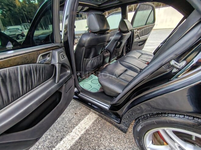 Mercedes E 240-18