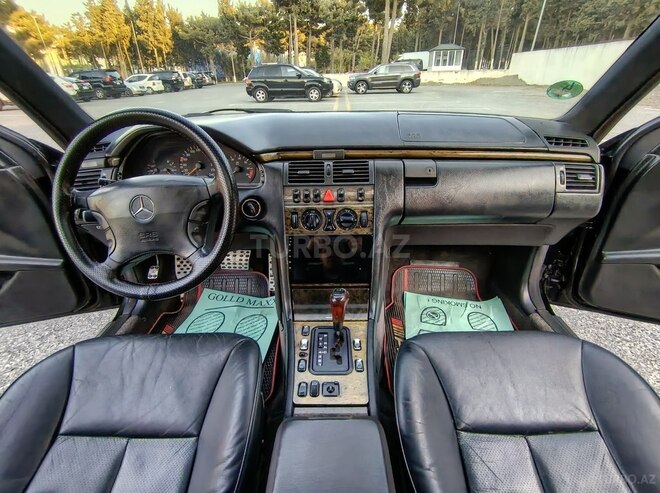 Mercedes E 240-20