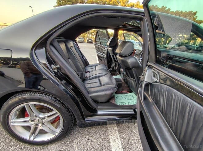 Mercedes E 240-17
