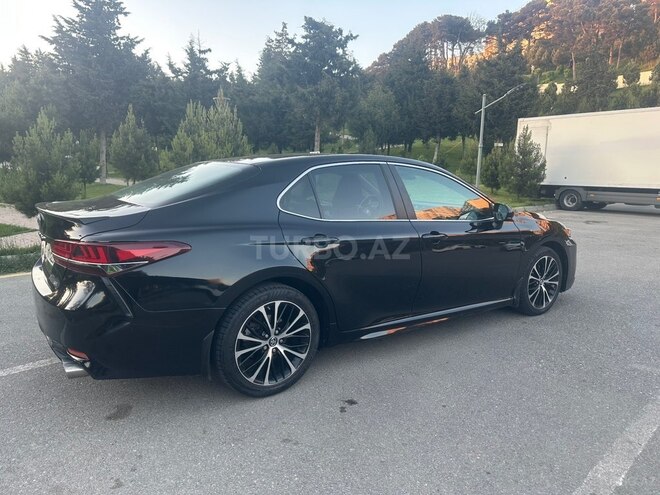Toyota Camry-9
