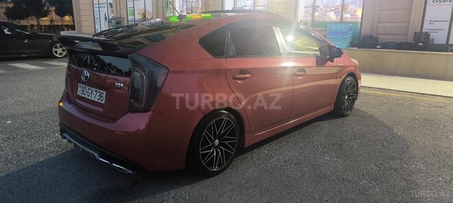 Toyota Prius-7