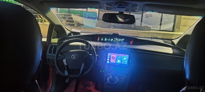 Toyota Prius-16