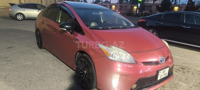 Toyota Prius-8