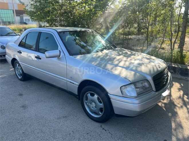 Mercedes C 220-2