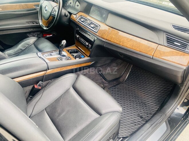 BMW 750-3