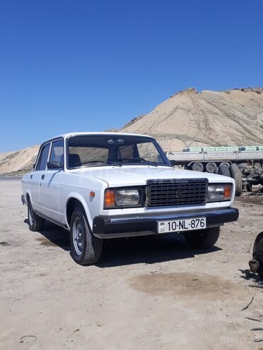 LADA (VAZ) 2107-1