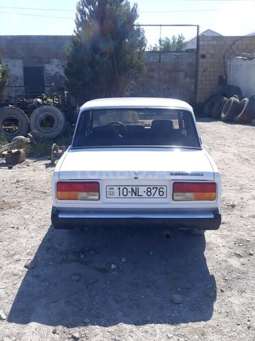 LADA (VAZ) 2107-2