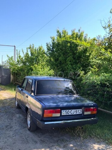 LADA (VAZ) 2107-2