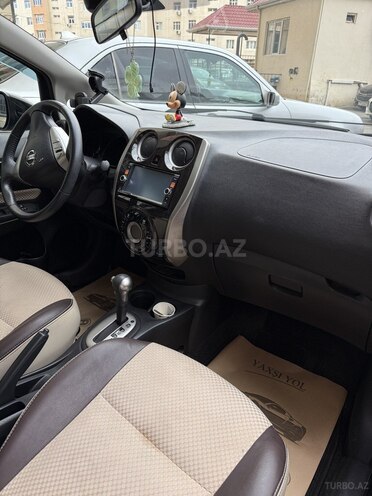 Nissan Note-7