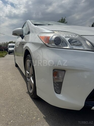 Toyota Prius-6