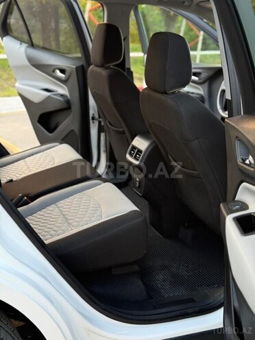 Chevrolet Equinox-12