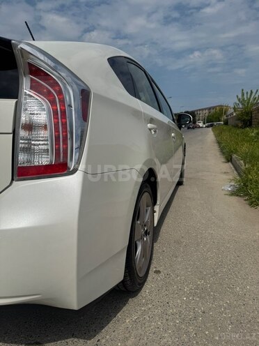 Toyota Prius-9