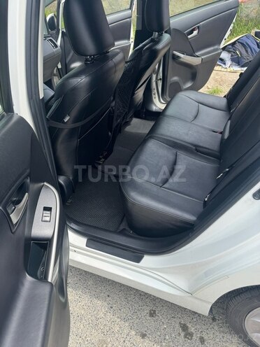 Toyota Prius-16