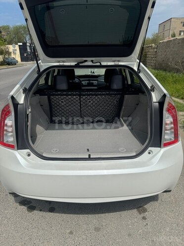Toyota Prius-18