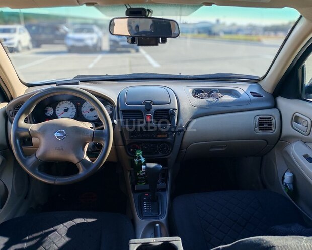 Nissan Sunny-6