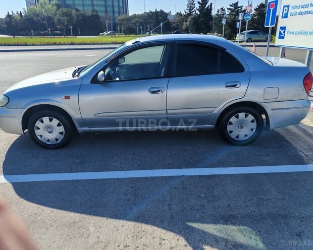 Nissan Sunny-2