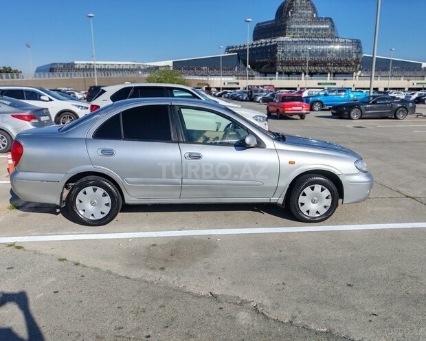 Nissan Sunny-3
