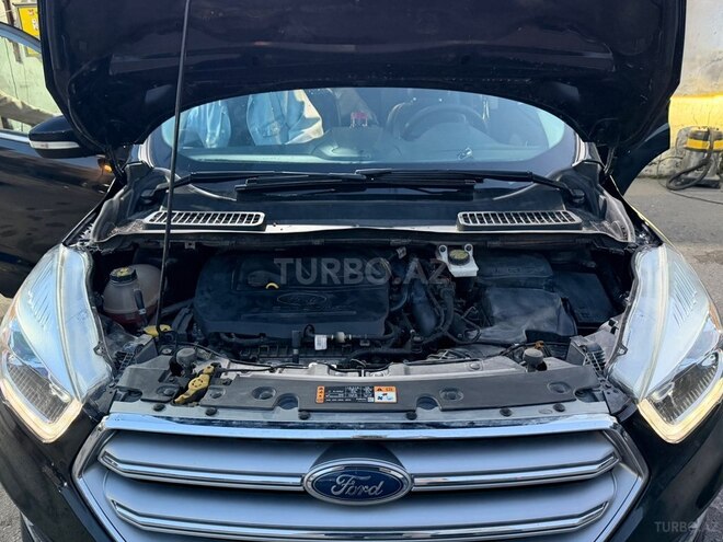 Ford Escape-15