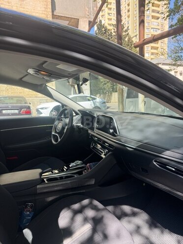 Hyundai Sonata-12