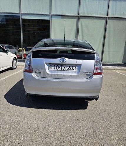 Toyota Prius-2