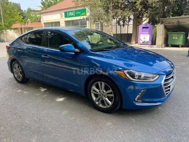 Hyundai Elantra-2