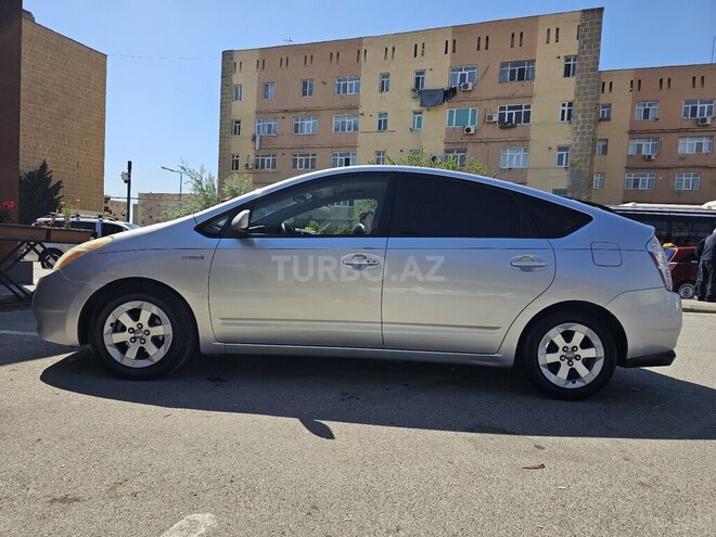 Toyota Prius-4