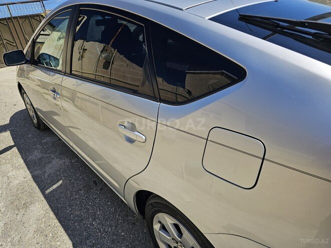 Toyota Prius-7