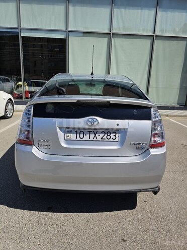 Toyota Prius-10