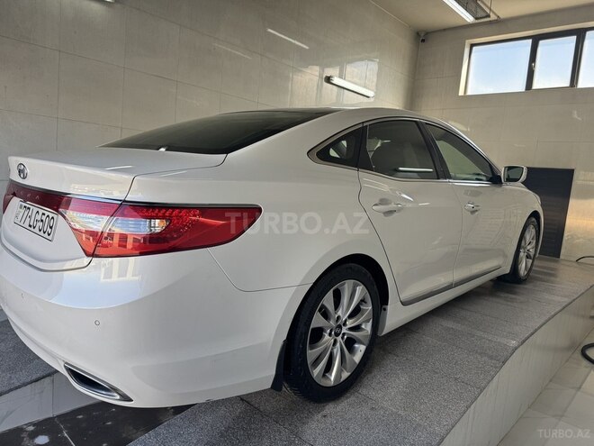 Hyundai Azera-7