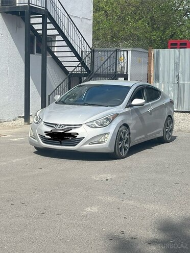 Hyundai Elantra-1