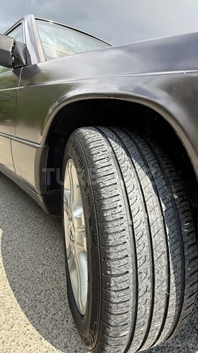 Mercedes 190-10