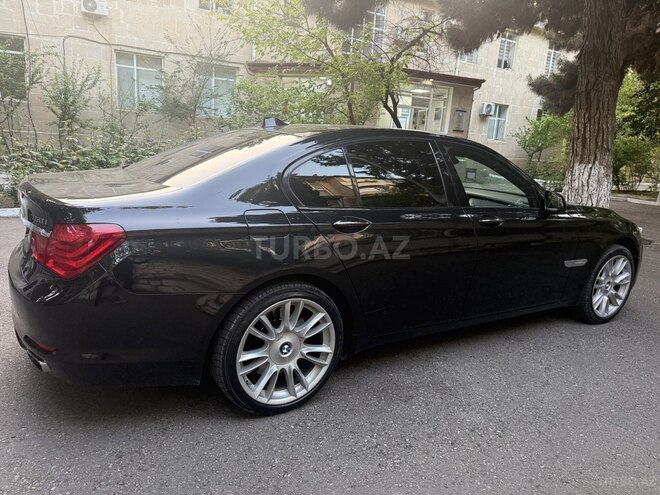 BMW 750-2