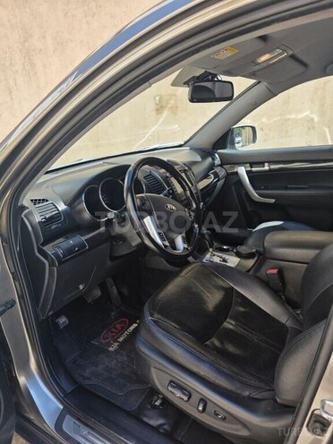 Kia Sorento-8