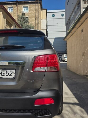 Kia Sorento-16