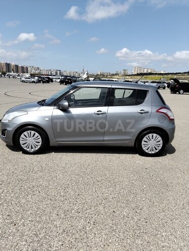 Suzuki Swift-6