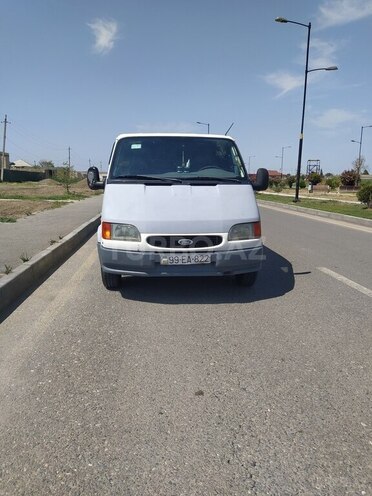 Ford Transit-1
