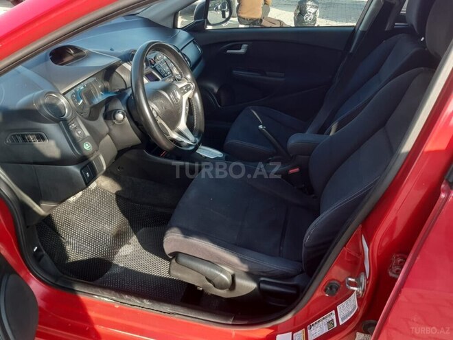 Honda Insight-3