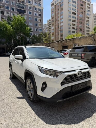 Toyota RAV4-1