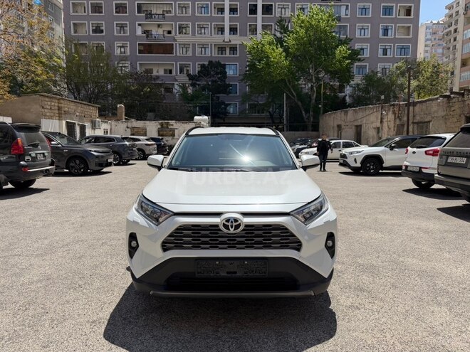Toyota RAV4-4