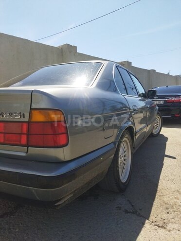 BMW 525-7