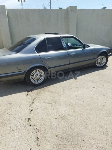 BMW 525-5