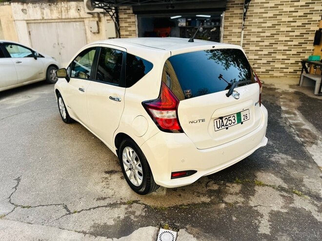 Nissan Note-4