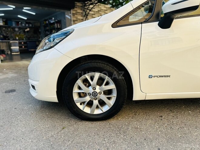 Nissan Note-8