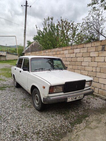 LADA (VAZ) 2107-1