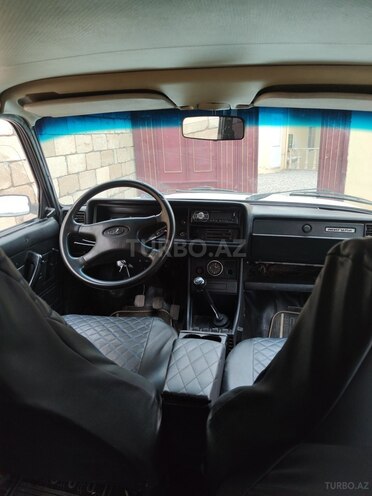 LADA (VAZ) 2107-2