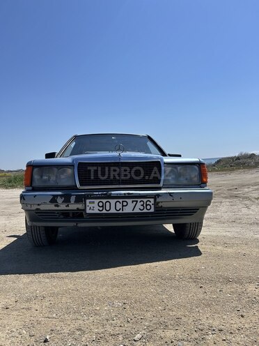 Mercedes 190-1