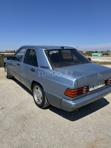 Mercedes 190-4